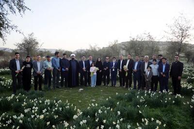  هشتمین جشنواره گل نرگس جره و بالاده کازرون برگزار شد