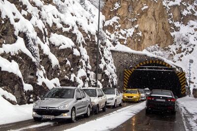  بارش برف، باران و مه گرفتگی در محورهای ۲۱ استان