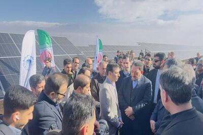  افتتاح نیروگاه ۱۰۰ مگاواتی فروغ کویر چادرملو