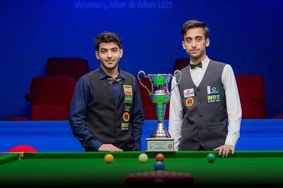  مدال نقره آسیایی اسنوکر بر گردن شاهین سبزی