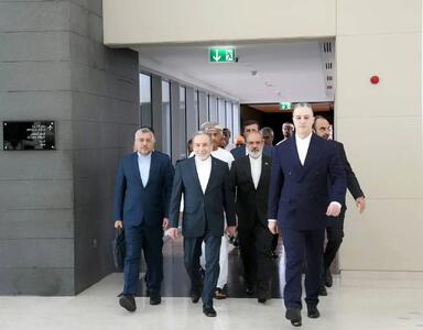  مذاکرات مسقط راهی به‌سوی توافق گشود؟ / تهران و واشنگتن بدون بیانیه مشترک، میز مذاکره را ترک کردند / تحریم، اولین واکنش کاخ سفید به دور تازه گفتگوها