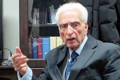  نیش «هویت» سیما بر «هویت» علمی ندوشن / ندوشن: ایرانیان در مسافرخانه علم زندگی می کنند نه خانه علم / رسالت ایران به پایان نرسیده