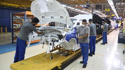  زنگ خطر برای زنجیره تأمین خودرو/ توقف ورودی ایران‌خودرو و تهدید معیشت صدها هزار کارگر