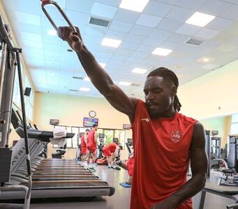  علت غیبت بیفوما در عکس‌های پرسپولیس مشخص شد