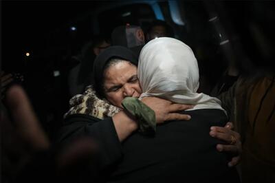  گذرگاه رفح صحنه اشک و لبخند فلسطینی‌ها
