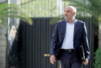  وزیر کار: تزریق تسهیلات فراتر از نیاز تولیدکنندگان مشکل‌ساز می‌شود