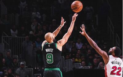  NBA؛ دیترویت نوار پیروزی‌های نیویورک را قطع کرد و بوستون در پایان نفس‌گیر میامی را برد - پارس فوتبال