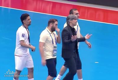  قهر تلخ سرمربی تیم ملی در اوج شادی/ شمسایی مدال قهرمانی را از گردن درآورد! +عکس - پارس فوتبال