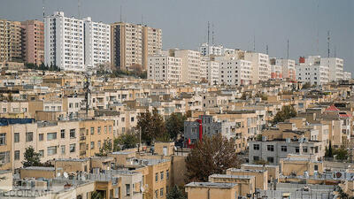  وزیر کار : بیش از ۳ هزار واحد مسکونی تعاونی تحویل مردم شد / افتتاح آب‌ شیرین‌ کن میناب با ظرفیت ۵ هزار مترمکعب در روز