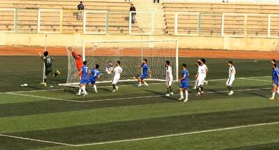  فیلم/ تکرار گل دروازه‌بان بنفیکا در لیگ ۳ ایران!