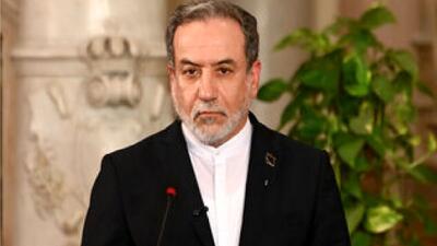  عراقچی: ایران به کشورهای همسایه حمله نمی کند، بلکه به پایگاه های آمریکایی حمله می  کند/ اورانیوم از ایران خارج نمی شود