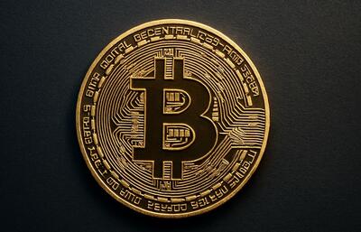  بازگشت بیت‌کوین به بالای ۷۰هزار دلار؛ آیا ریزش بازار رمزارزها تمام شد؟ - سرمایه و بورس