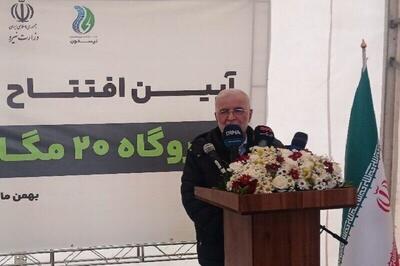  مومنی: توسعه انرژی‌های تجدیدپذیر یک ضرورت اجتناب‌ناپذیر برای کشور است