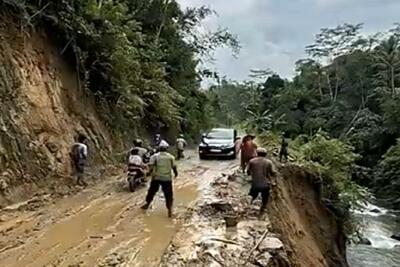  معماری طبیعت؛ شاید اگه جاده آسفالت بود این بلای وحشتناک سر کارگرا نمیومد