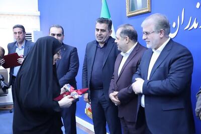 اهدای رایگان ۲۴۰۰ سند اراضی بنیاد علوی به مردم مازندران