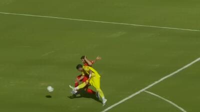  گل اول فجرسپاسی به تراکتور (شریفی)