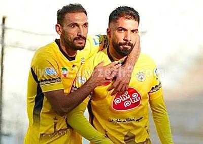  فجر 2 - تراکتور 1: پیروز لیگ را به هم ریخت