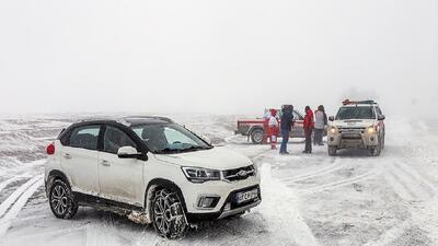  رهاسازی بیش از ۸۱۵ خودرو در حوادث جوی طی ۷۲ ساعت گذشته توسط نیرو‌های عملیاتی هلال‌احمر