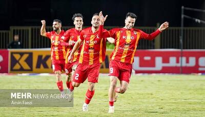  فولاد با ۳ گل سه امتیاز گرفت؛ گل گهر هم به سرنوشت پرسپولیس گرفتار شد