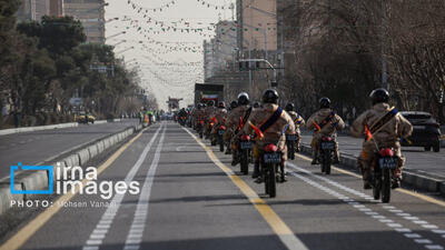  رژه موتور سواران در سالروز ورود امام خمینی به تهران