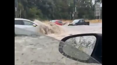  سیلاب شدید خیابان‌های این شهر را درنوردید