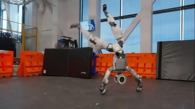  ربات اطلس با پشتک و حرکات آکروباتیک مرزهای رباتیک را جابه‌جا کرد