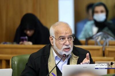  کاشانی: رانندگان تاکسی باید بیمه تکمیلی شوند