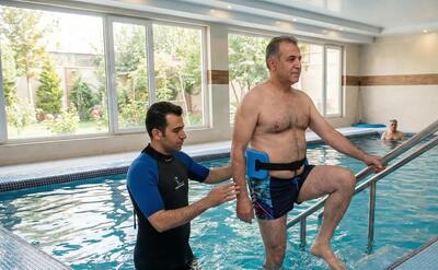  معرفی ۹ تا از بهترین مراکز آب درمانی تهران + آدرس و خدمات