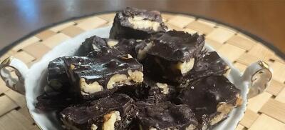  طرز تهیه خرمای شکلاتی؛ دسری سالم و بدون نیاز به پخت