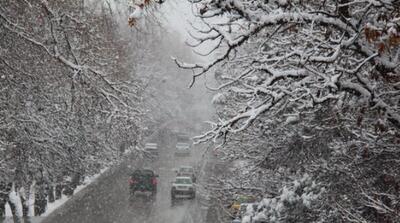  آخرین وضعیت جوی جاده‌های کشور؛ بارش برف و باران در محورهای ۱۸ استان