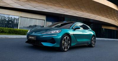  رونمایی BYD از هیولای برقی ۱,۱۴۰ اسب‌بخاری Denza Z9 GT