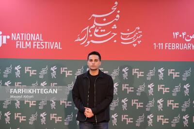  آرمان درویش: از گلشیفته تشکر می‌کنم که غم ایران را دارد