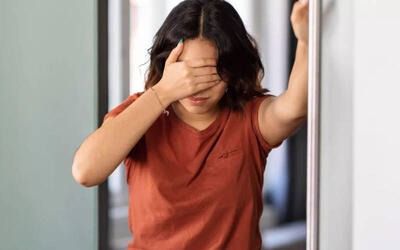  چرا بعضی‌ها وقتی ناگهان بلند می‌شوند، سرگیجه می‌گیرند؟ | این سرگیجه‌ها خطرناکند