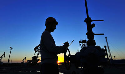  سایه مذاکرات ایران و آمریکا بر بازار نفت/ کاهش ۲ درصدی