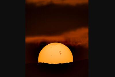  عکس روز ناسا از یک منطقه تولید لکه خورشیدی