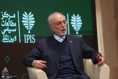  علی‌اکبر صالحی: روشن شدن تکلیف روابط بین‌الملل، بزرگترین چالش حکمرانی کشور است/ بین آرمان‌هایی که در انقلاب ترسیم کردیم و شیوه‌های رسیدن به آن‌ها، فاصله وجود دارد