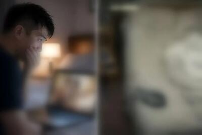  مردی در سایت‌های مستهجن فیلمی از خودش دید!