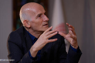  تحلیل جامعه شناسی مقصود فراستخواه از ریشه های اعتراضات دی ماه 1404؛ جامعه از مراحل «شکوه» و «مویه» عبور کرده و در وضعیت «تروما» و «پرخاش» قرار دارد