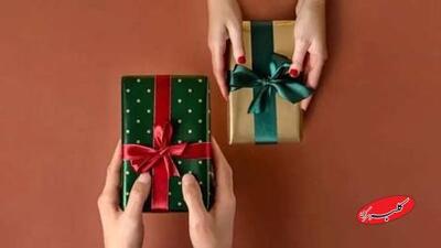  کادو برای نامزد چی بخریم؟ معرفی لیست بهترین کادوها برای نامزد تازه عروس و تازه داماد! - کلبه سرگرمی