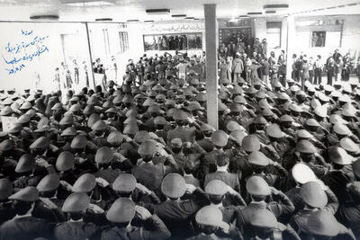  عکسی که کمر رژیم پهلوی را شکست/ روزی که گلوله‌ها مسیرشان را عوض کردند