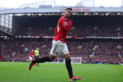  شوتی زیبا از کاسمیرو با رنگ‌وبویی از دوران جوانی تانک برزیلی منچستریونایتد - پارس فوتبال