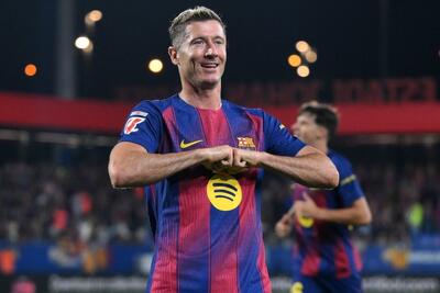  تاریخ سازی مهاجم لهستانی بارسلونا - پارس فوتبال