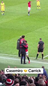  ویدئو: خوش‌وبش گرم کاسمیرو و کریک پس از درخشش برابر اسپرز - پارس فوتبال