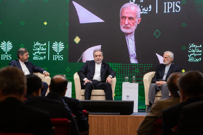  وزیر امور خارجه: آرایش نظامی ما را نمی‌ترساند