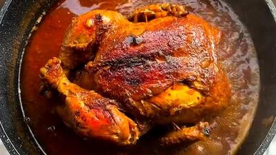  طرز پخت مرغ شکم پر قابلمه‌ای / فیلم