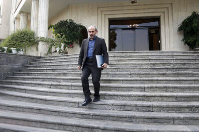  انتقاد شدید‌اللحن روزنامه اصولگرا از صداوسیما / مطالبه نیروهای دلسوز انقلاب، بازگشت به دوران ملیجک‌ها نیست