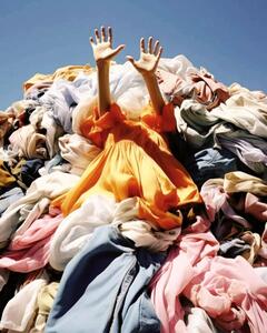  زمین زیر فشار تولید انبوه و سریع پوشاک