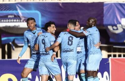  چادرملو اردکان ۲ _ ۰ پیکان /اولین برد شاگردان اخباری در دور برگشت