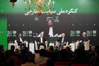  عراقچی: لطفا کسی فریب نخورد هر کسی کار خود را انجام بدهد/ ترسیدن در این شرایط سم مهلک است+فیلم