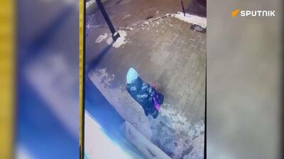  تصاویر دوربین‌های مداربسته نشان می‌دهد که عامل تیراندازی پس از تیراندازی به ژنرال الکسیف در مسکو فرار می‌کند